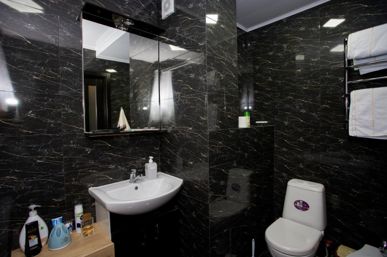 Ferienwohnung Apartament Curat Si Confortabil Str. Ismail 86 In Centrul Chisinaului Exterior foto