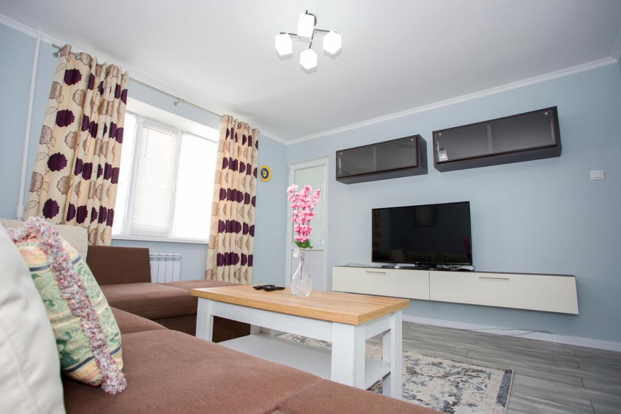 Ferienwohnung Apartament Curat Si Confortabil Str. Ismail 86 In Centrul Chisinaului Exterior foto