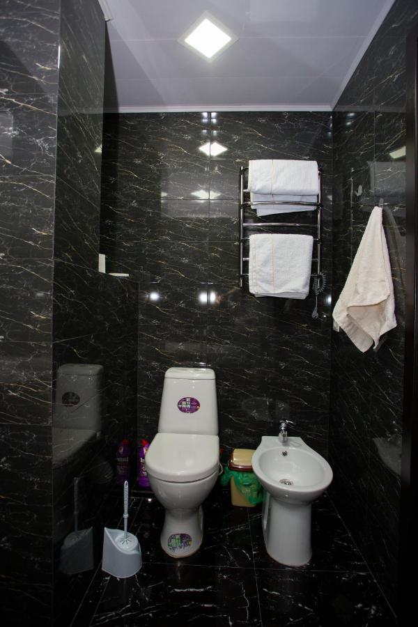 Ferienwohnung Apartament Curat Si Confortabil Str. Ismail 86 In Centrul Chisinaului Exterior foto
