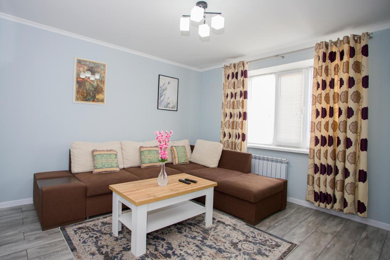 Ferienwohnung Apartament Curat Si Confortabil Str. Ismail 86 In Centrul Chisinaului Exterior foto