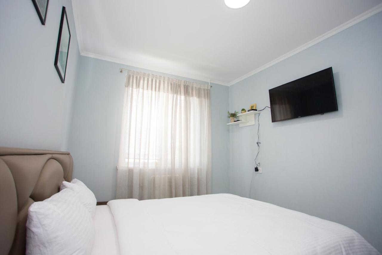Ferienwohnung Apartament Curat Si Confortabil Str. Ismail 86 In Centrul Chisinaului Exterior foto